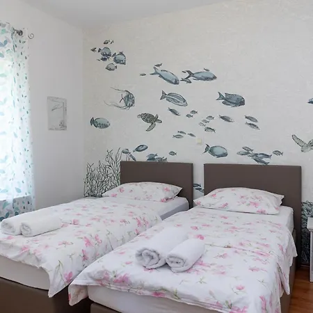 Nyaraló Schoenes In Mit Privatem Pool Bribir